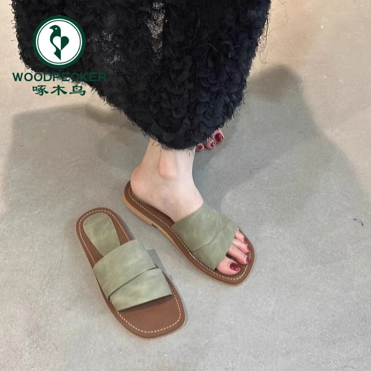 啄木鸟小众设计感复古平底拖鞋女夏外穿2025新款海边度假沙滩凉拖