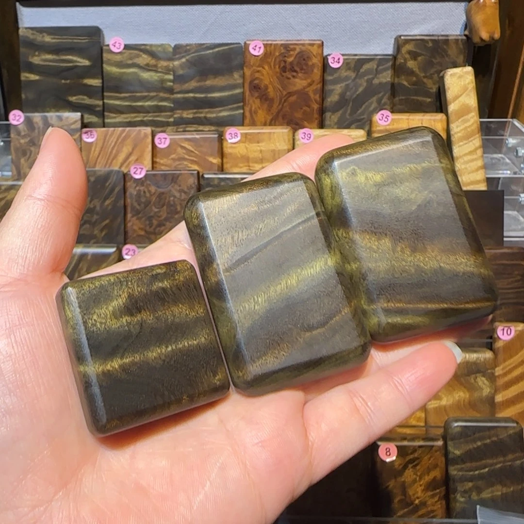 敬***往楠木（金丝楠）把件金丝楠木小叶桢楠