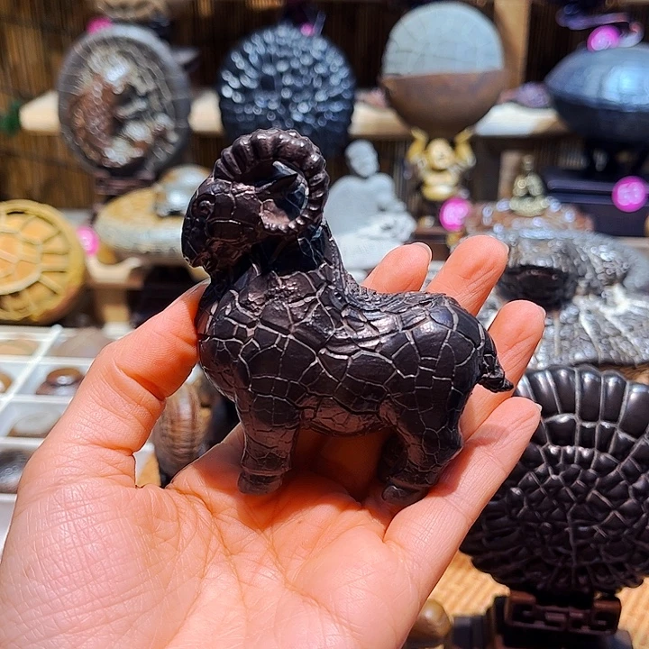 慕***之石材龟纹石小羊型