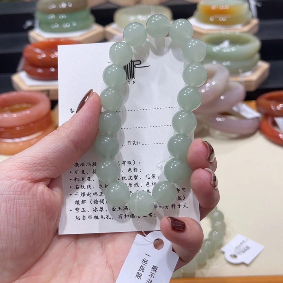 未镶嵌手镯石英质玉