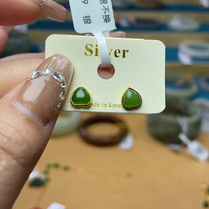 和田玉耳钉银S925镶嵌