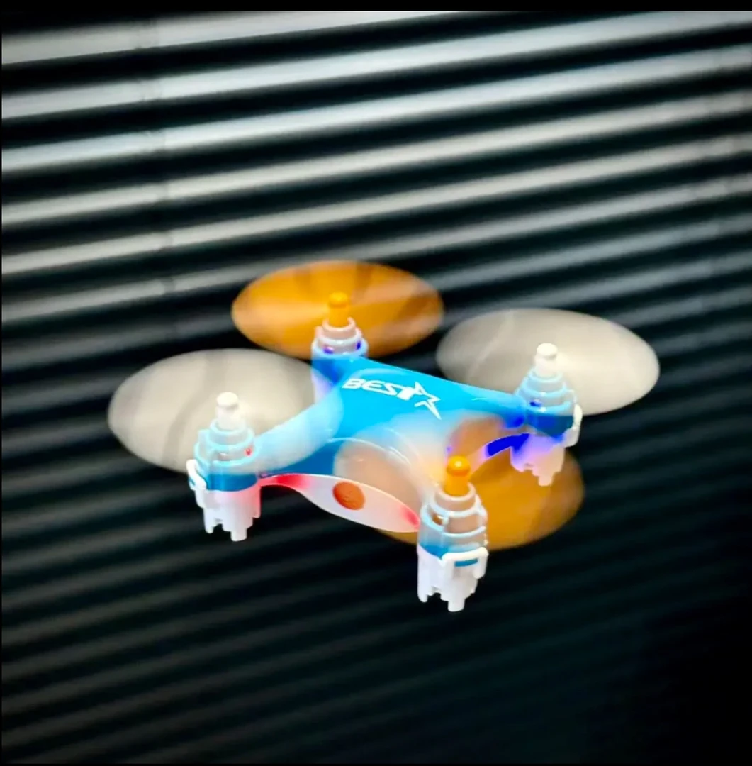 迷你掌上悬停飞机四轴遥控玩具耐摔小型入门桌面无人机飞机礼物