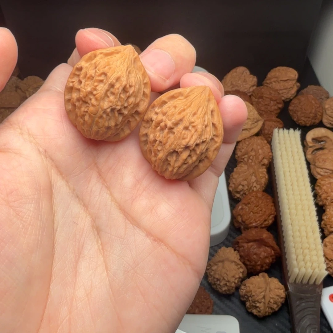 把件文玩核桃手捻鸡心边28