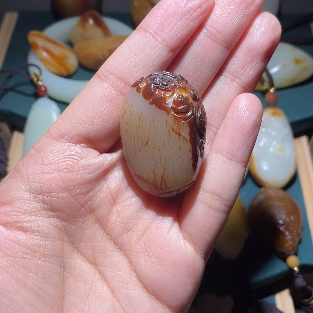 沂***）和田玉未镶嵌颈饰