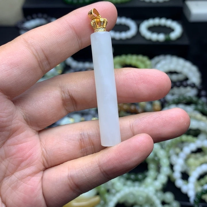 颈饰未镶嵌和田玉
