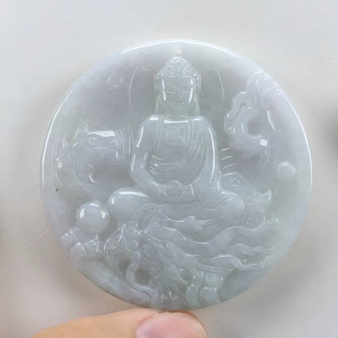 翡翠挂件未镶嵌翡翠
