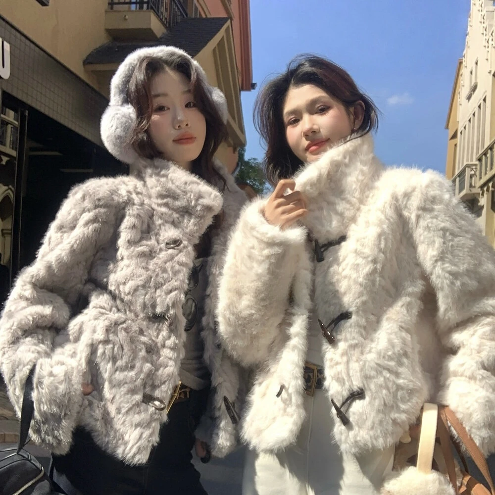 Cute Club 甜美羊羔毛牛角扣保暖短外套冬季新款宽松休闲百搭上衣