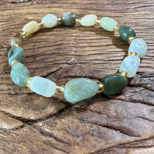 精品天然和田玉手串2d45n9i5y1jjn1