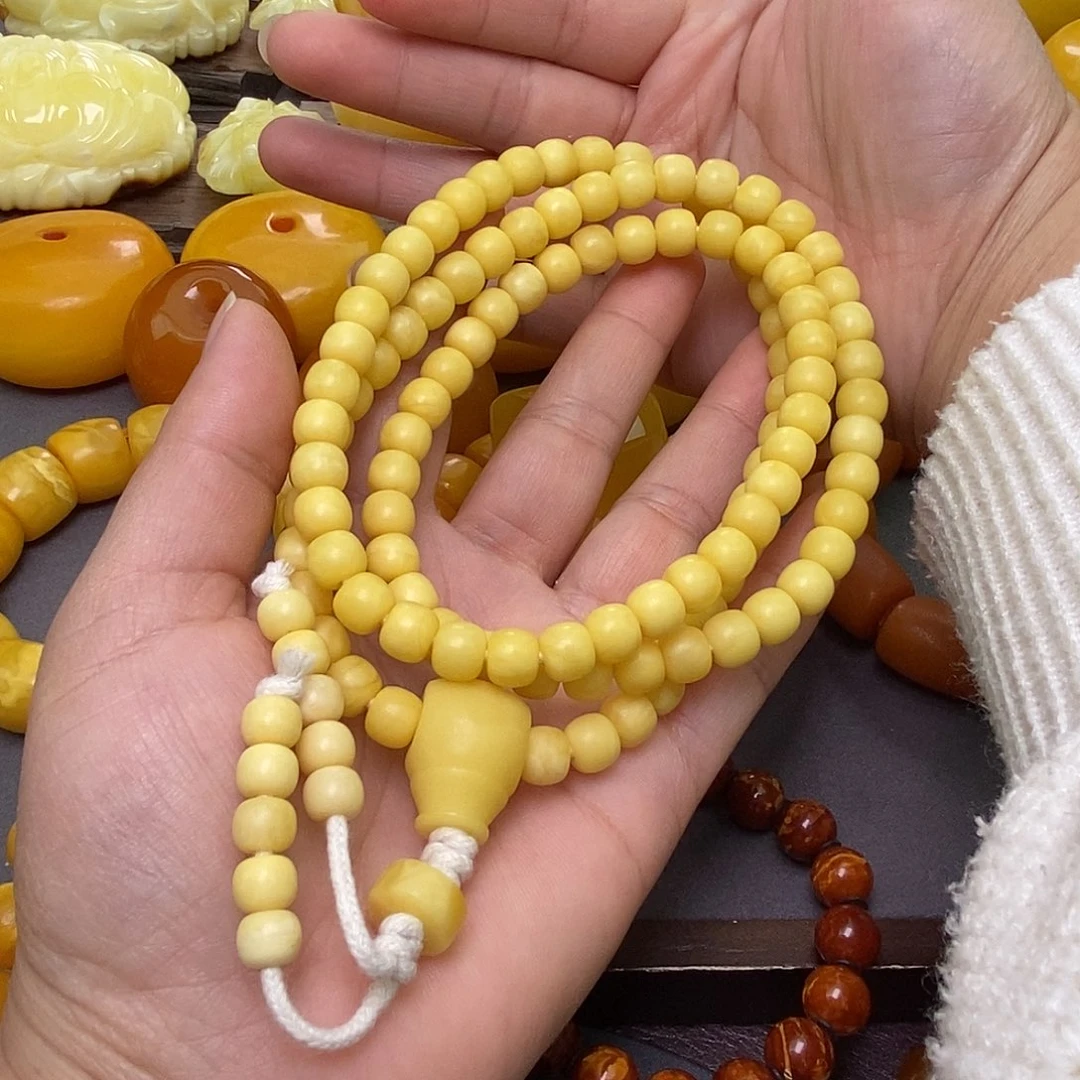 蜜蜡未镶嵌珠宝奇石