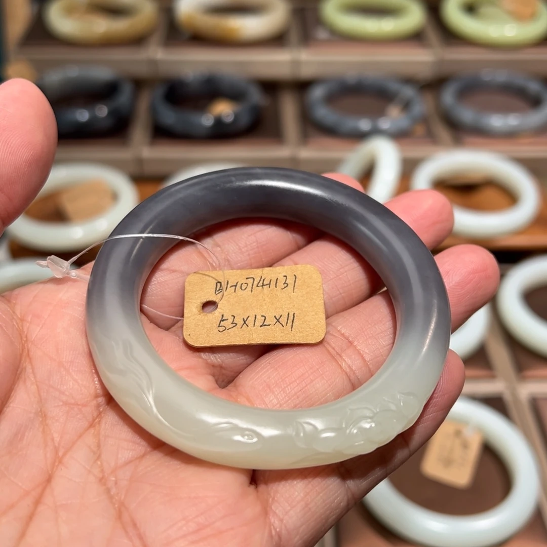 和田玉未镶嵌手镯53mm  41131