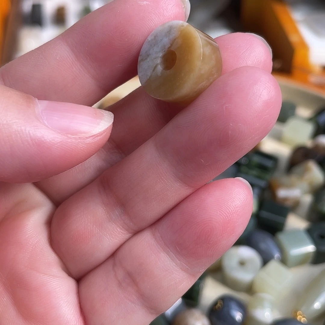 和田玉未镶嵌珠宝半成品