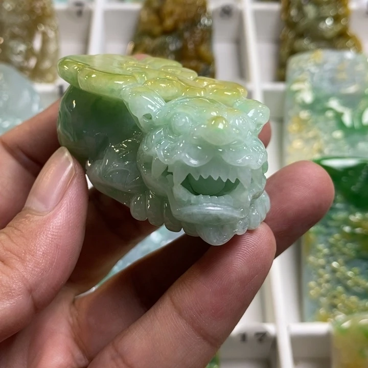 颈饰未镶嵌翡翠小*皮休
