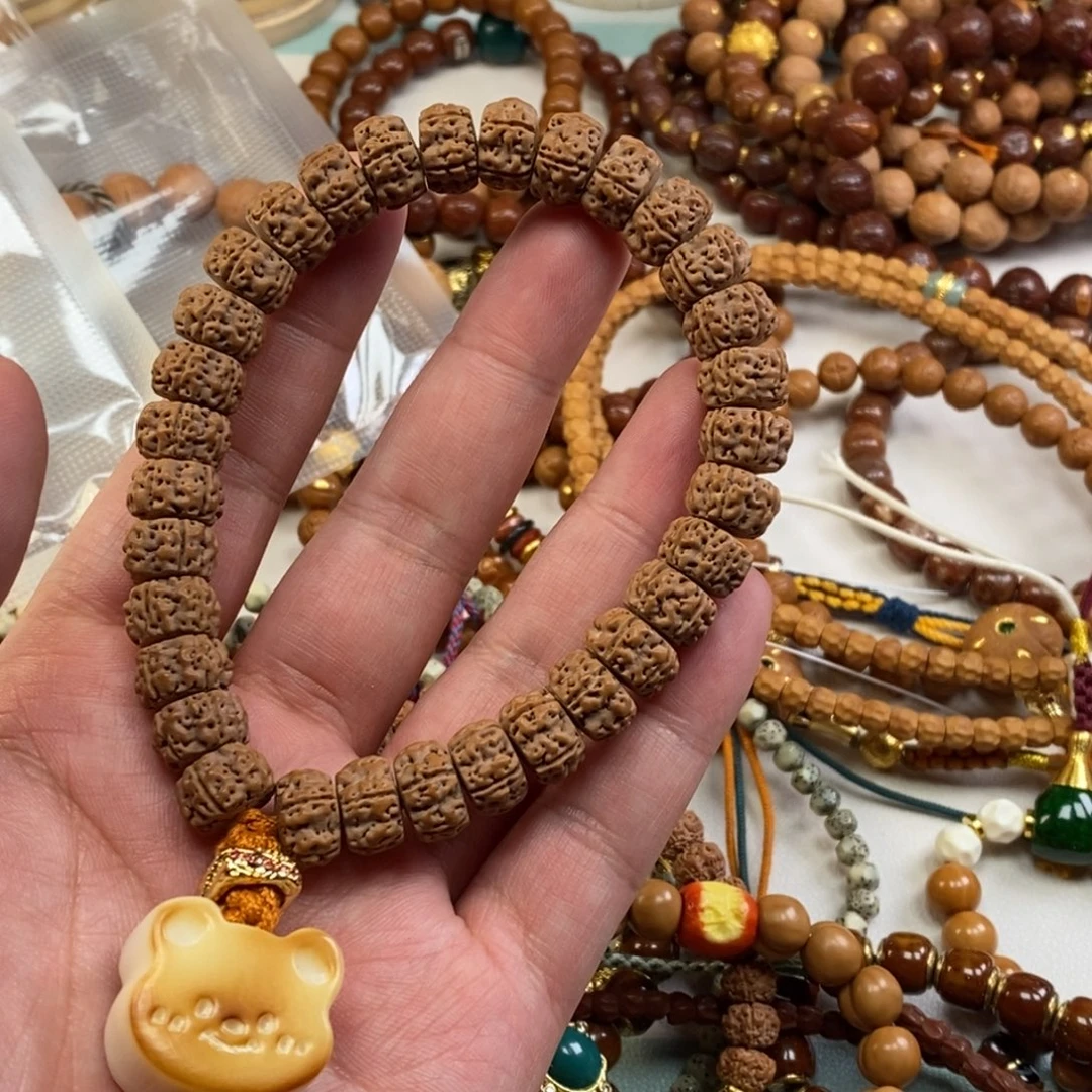 吊坠金刚菩提。。。。。。。。。。