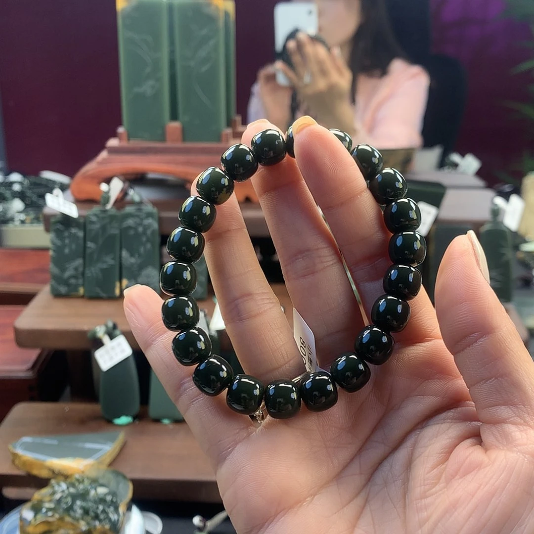 岫岩河磨玉（透闪石质玉）手链未镶嵌马**增