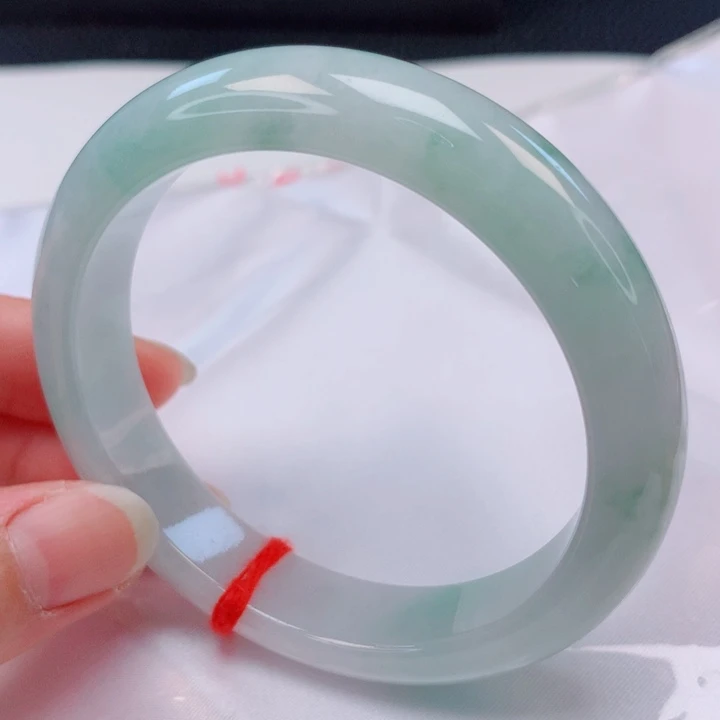 翡翠手镯未镶嵌58。59