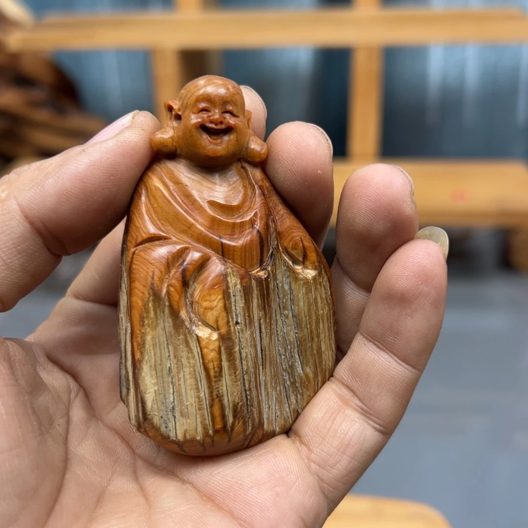 毓***龙木崖柏木摆件手把件