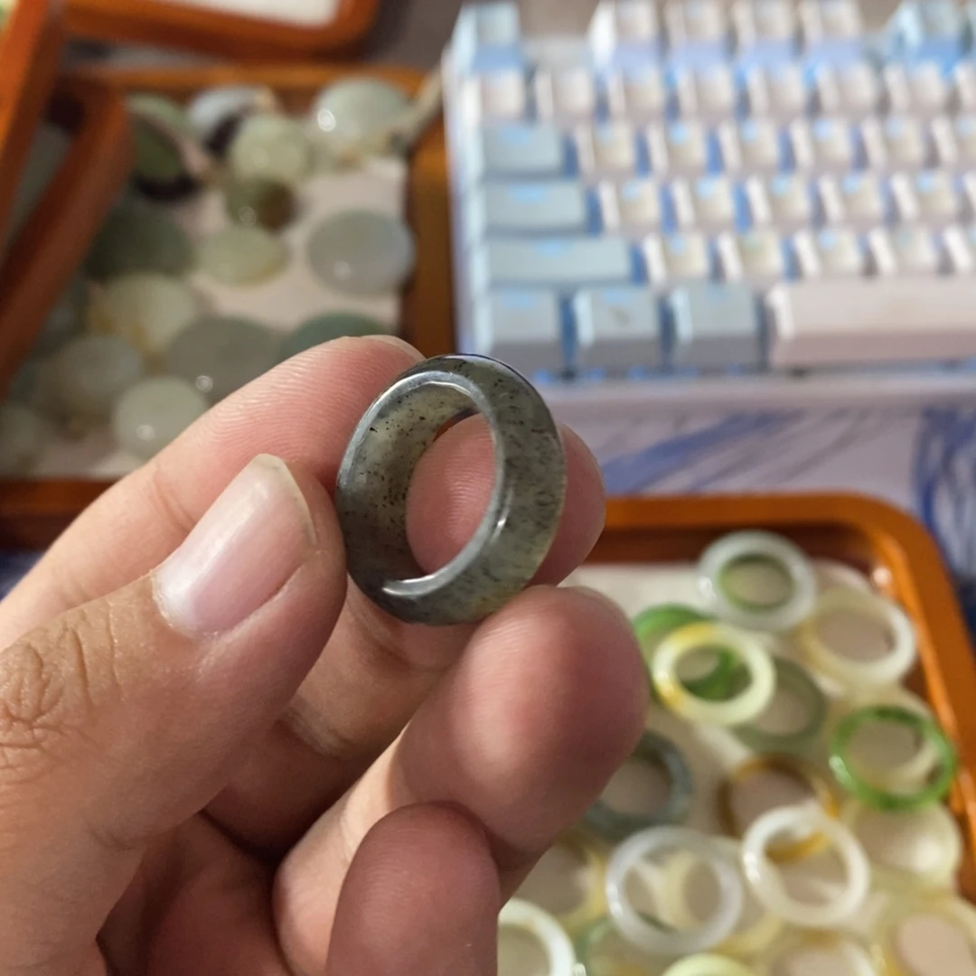 和田玉未镶嵌吊坠(不含链)