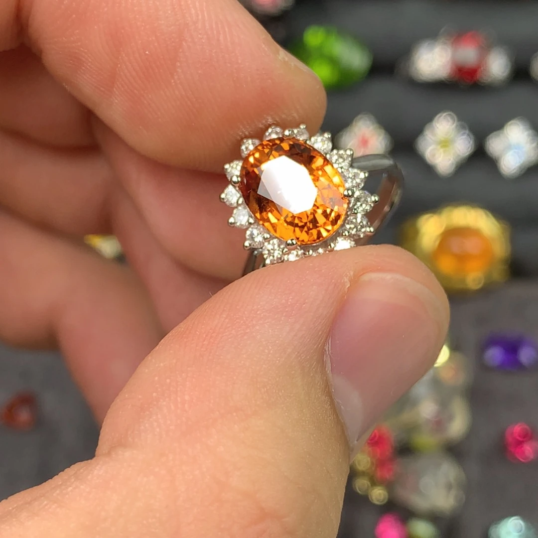 石榴石（芬达石）戒指18K金镶嵌3.75ct缅甸精品芬达