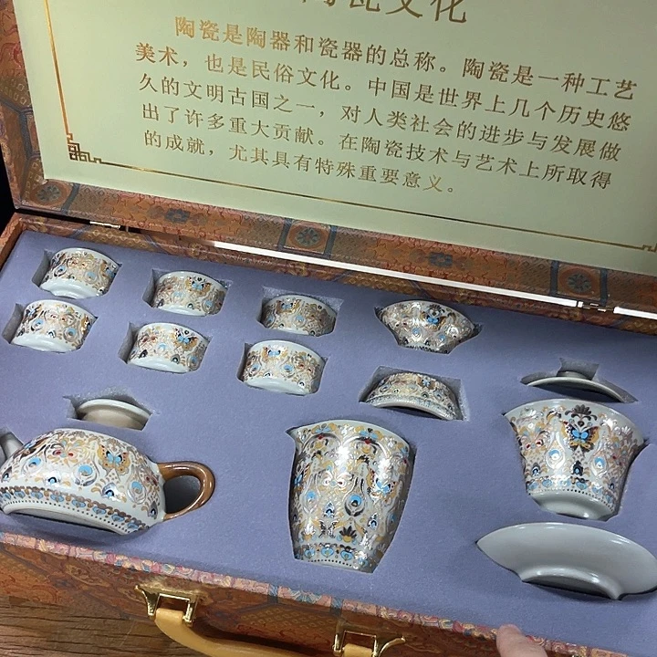 孤品茶具套装等。