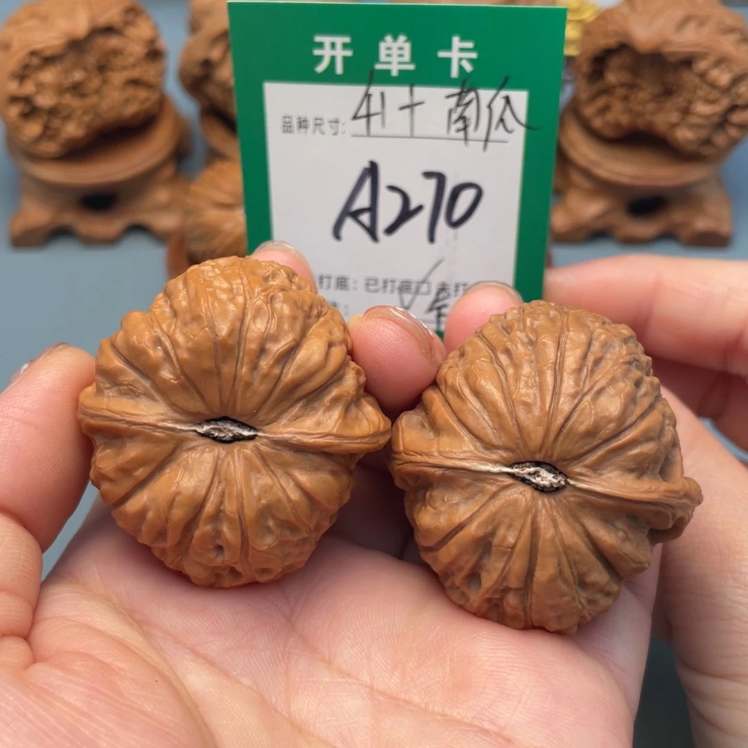 吊坠桃核文玩核桃