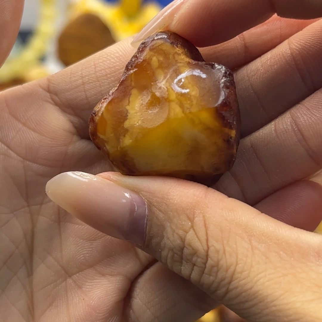 星***痕定制琥珀未镶嵌蜜蜡定制