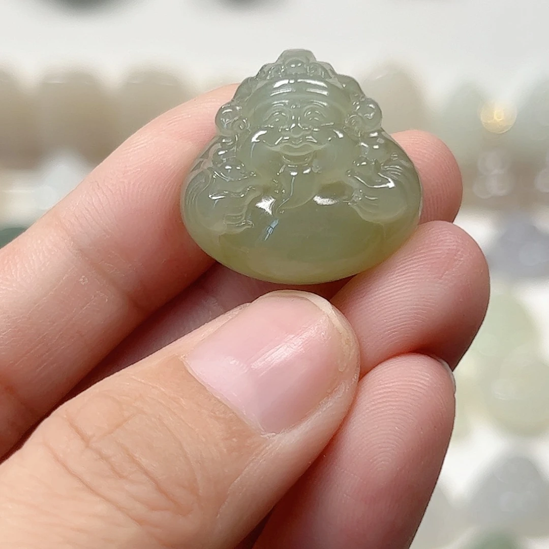 颈饰未镶嵌和田玉（糖玉）