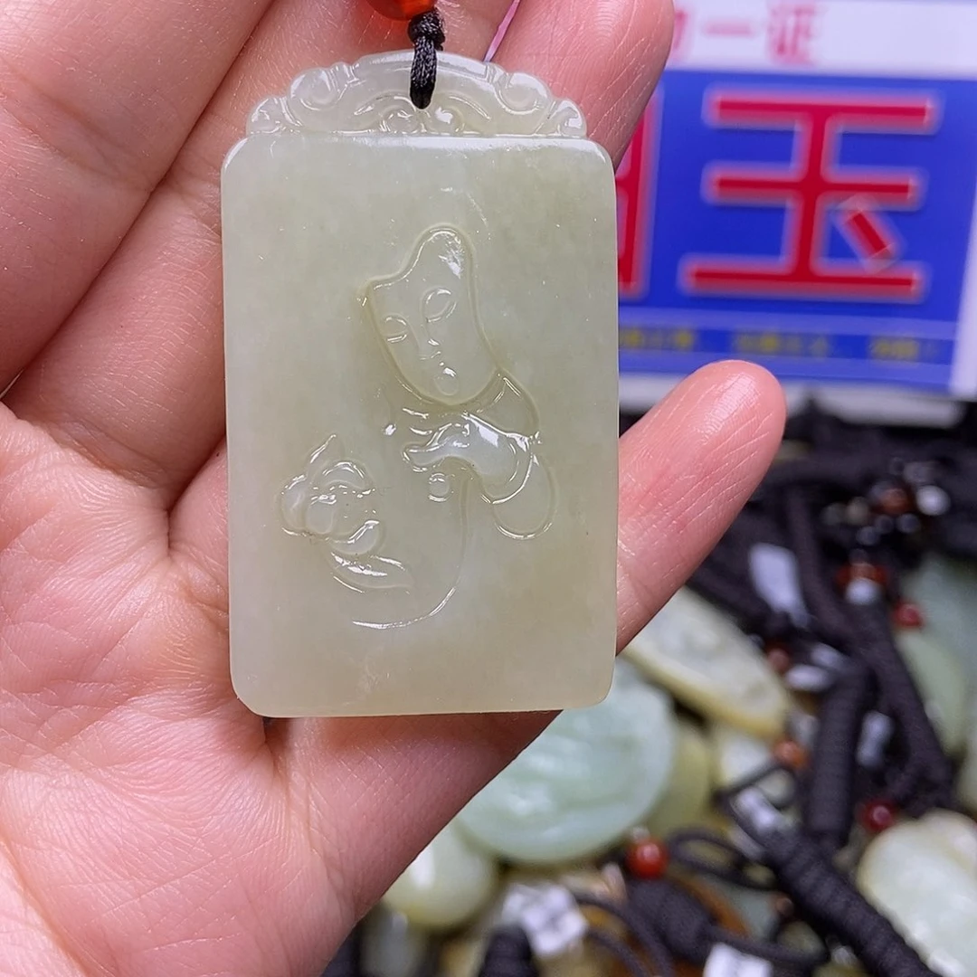 颈饰未镶嵌和田玉
