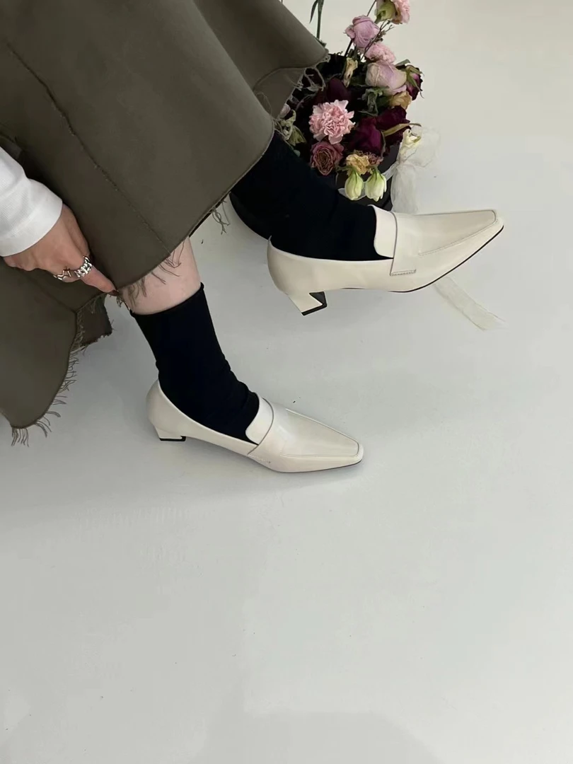 米古古DS# 327# 复古英伦风尖头气质乐福鞋