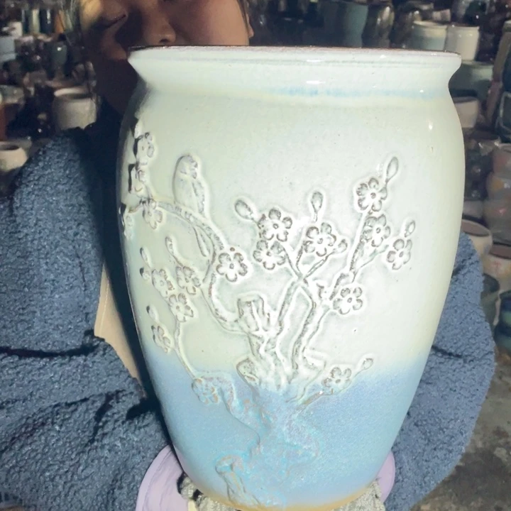 花盆紫砂口24高35瑕疵瑕疵