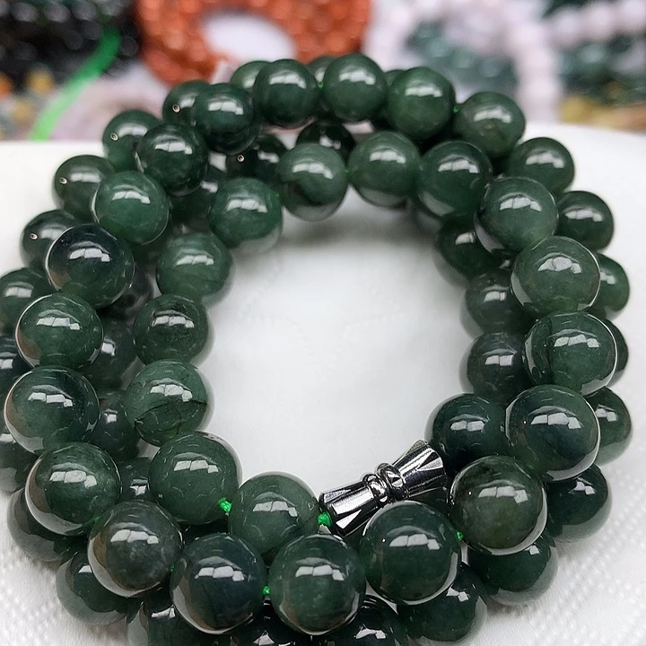 翡翠未镶嵌颈饰手串