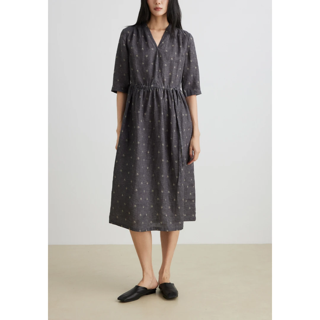 原形经典时尚V领优雅亚麻连衣裙女2025夏季收腰气质连衣裙91576