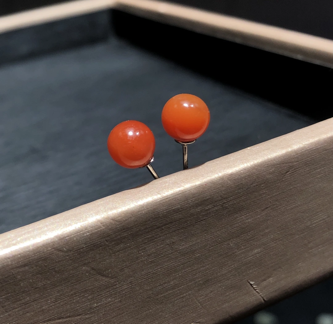 黄铜耳饰 水晶红冰圆珠耳钉925银镶嵌简约饰品轻奢时尚简约