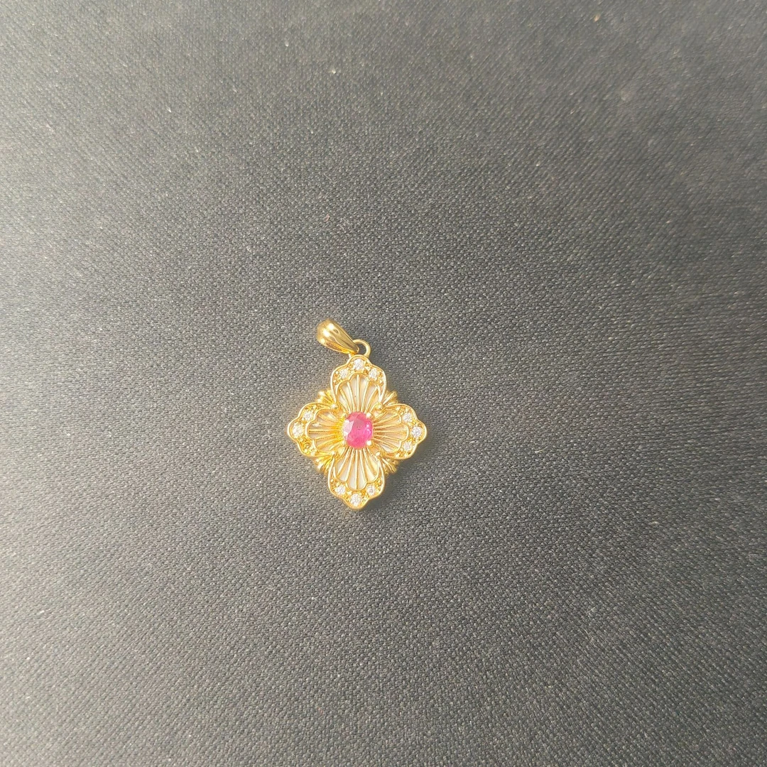 合成锆石18k金布布红蓝宝吊坠