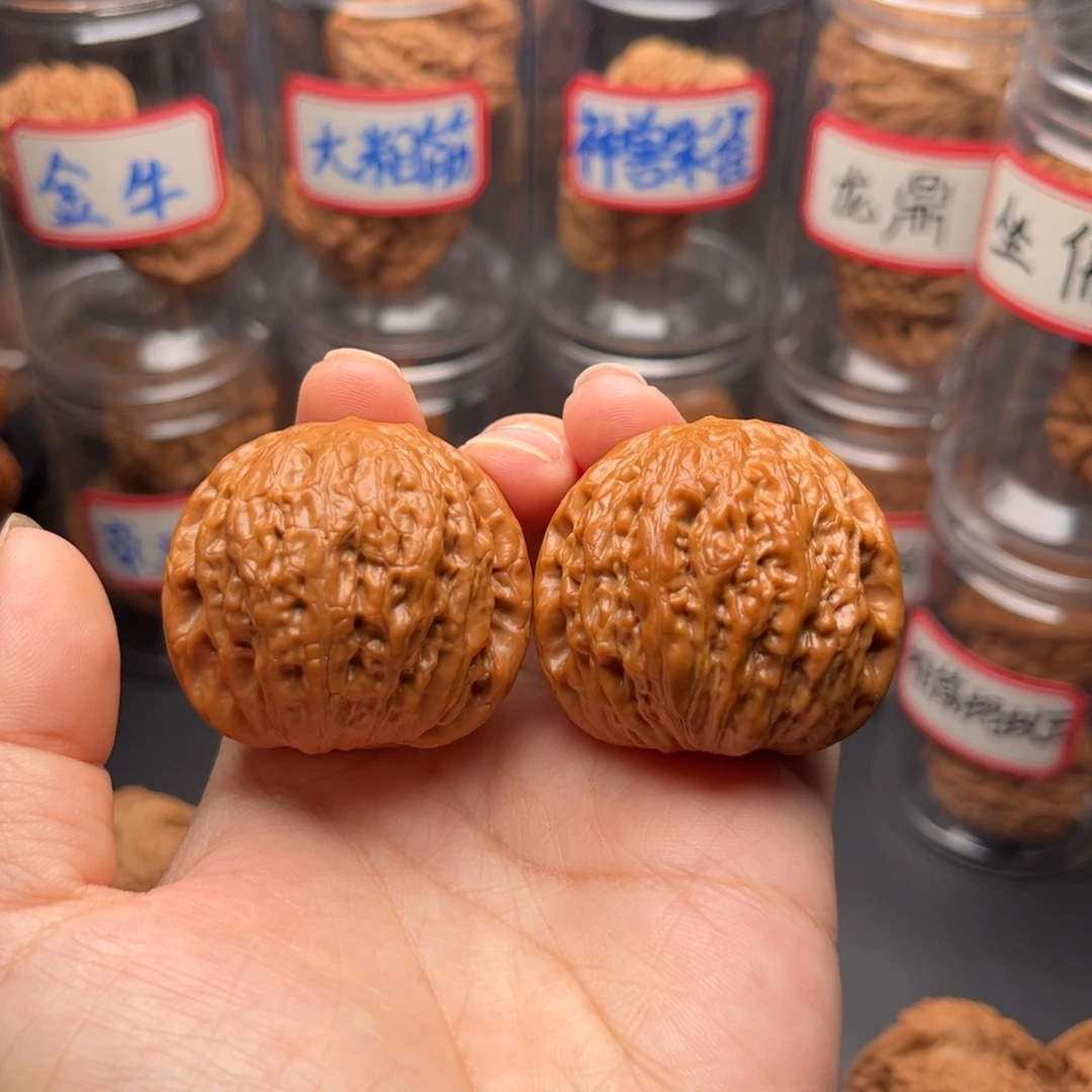 文玩核桃把件40原桩铁锤