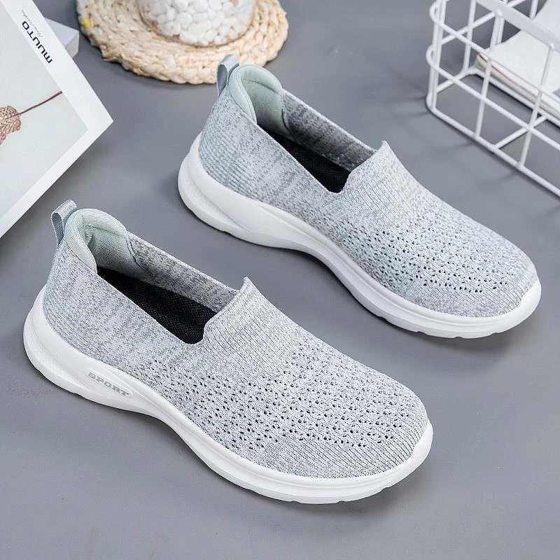 足力健防滑夏季女鞋大码镂空透气软底妈妈健步鞋缓震一脚蹬老人鞋