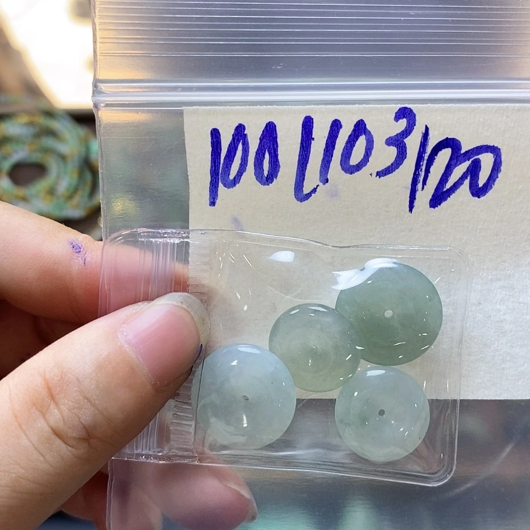 未镶嵌定制翡翠翡翠