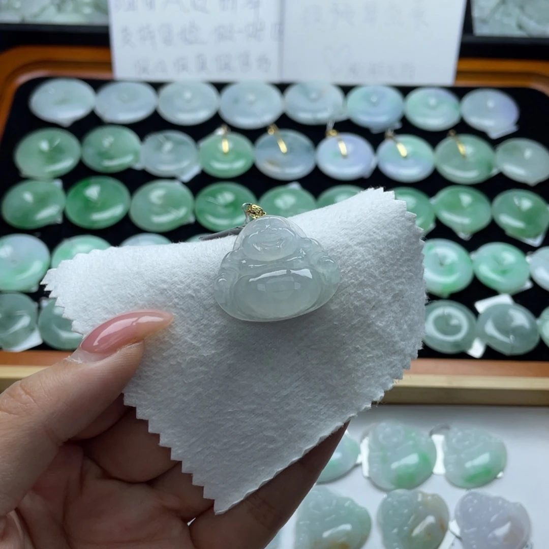 翡翠颈饰18K金镶嵌佛公