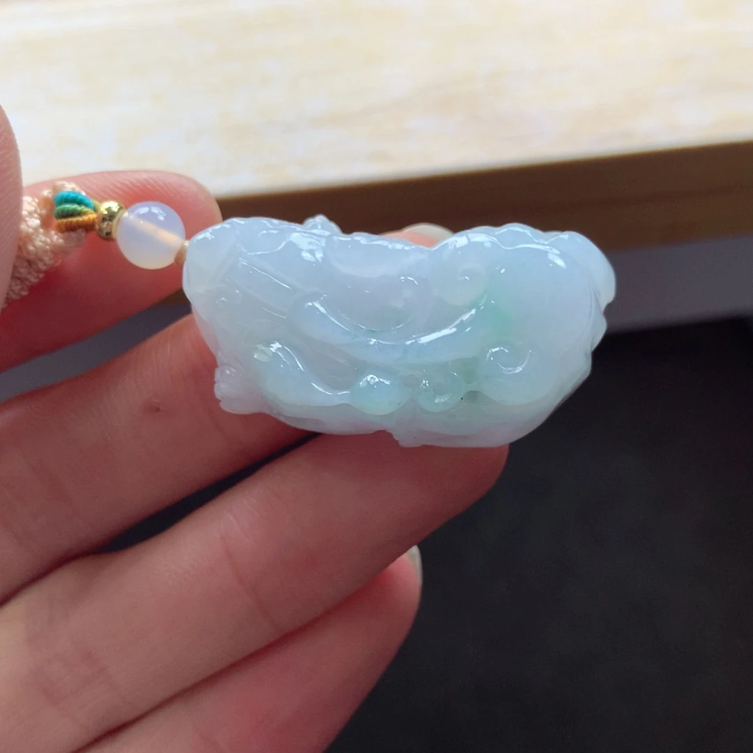 翡翠未镶嵌颈饰吊坠