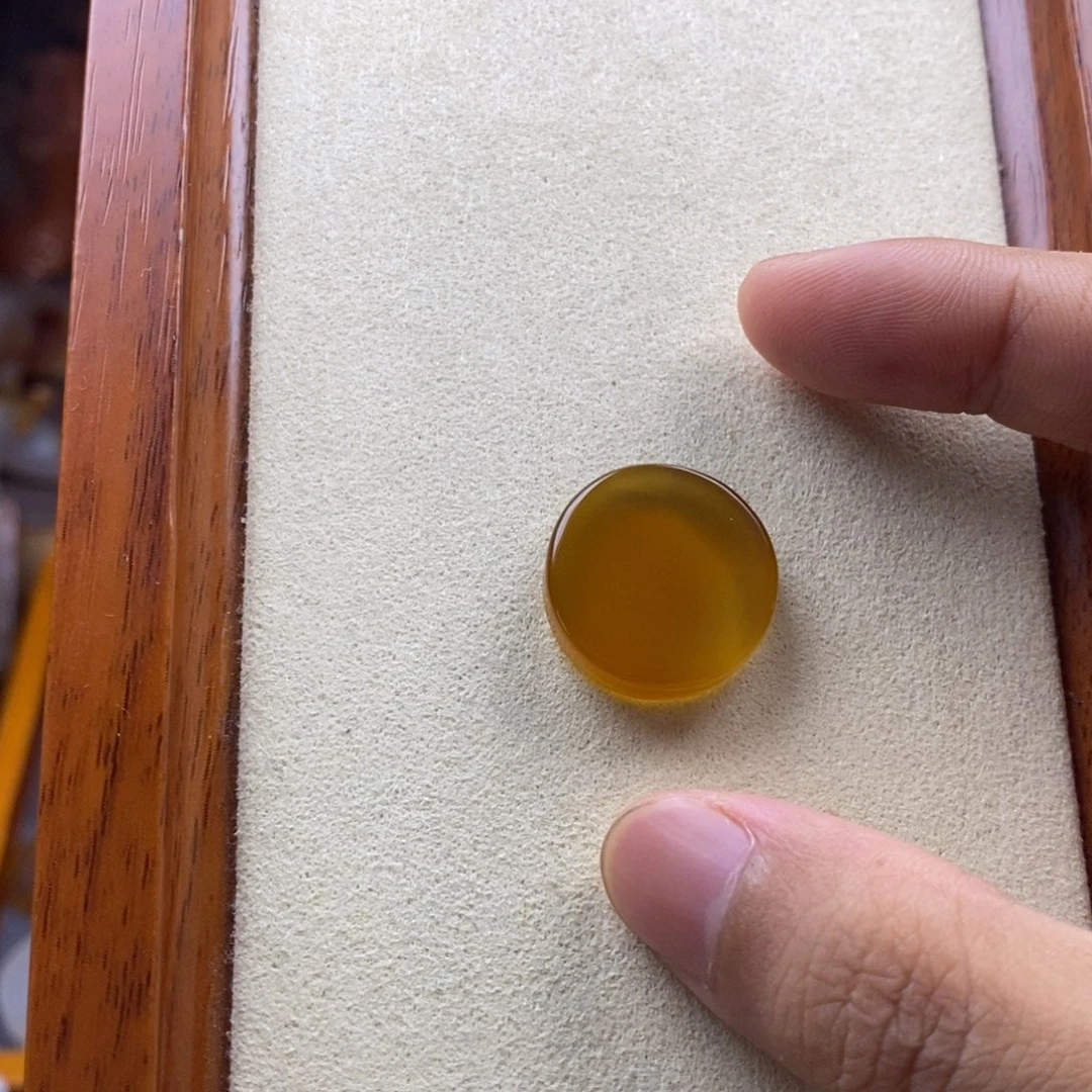 未镶嵌定制玛瑙定制影雕狗挂件