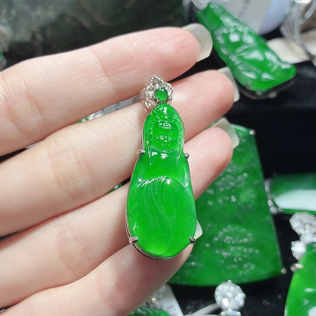 翡翠未镶嵌颈饰11