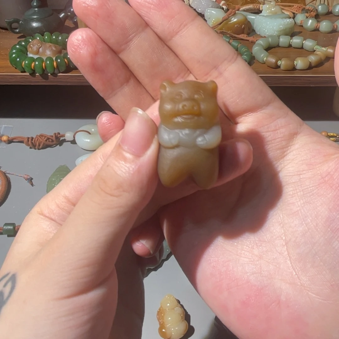 遥***期和田玉未镶嵌颈饰