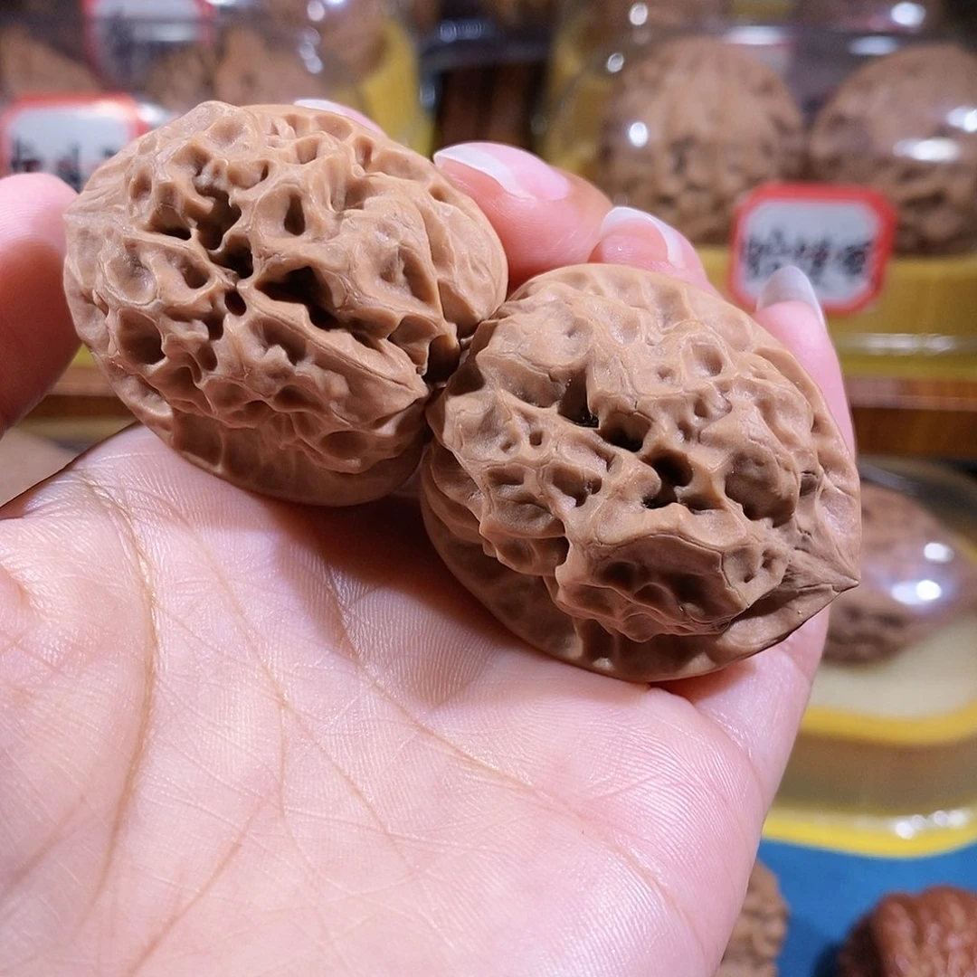 文玩核桃吊坠至**终蛤蟆眼