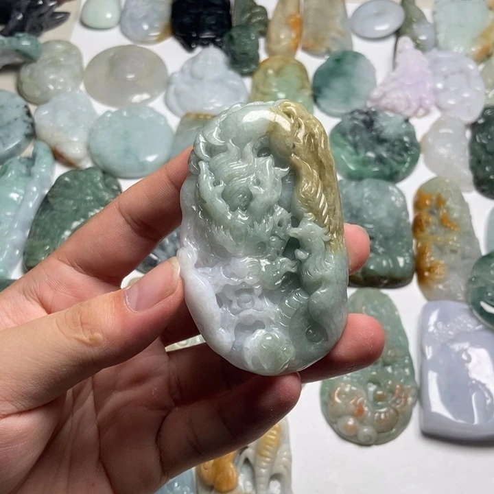 翡翠未镶嵌颈饰龙凤55