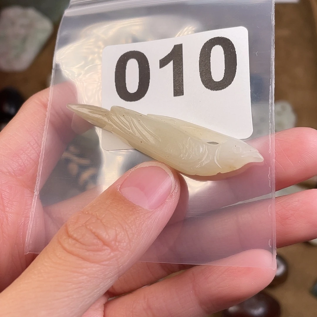 和田玉（糖玉）未镶嵌颈饰