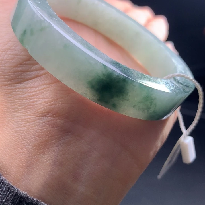 未镶嵌手镯定制翡翠