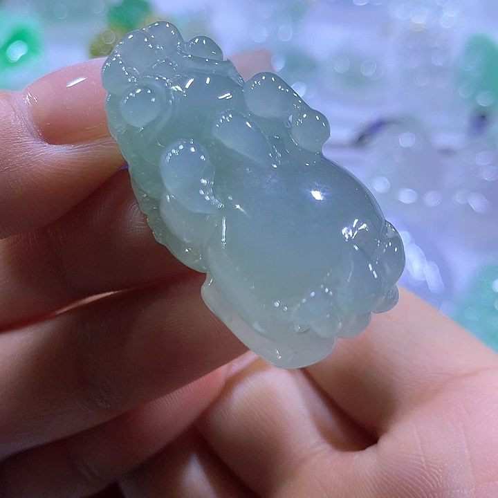 翡翠未镶嵌颈饰天然翡翠A货吊坠