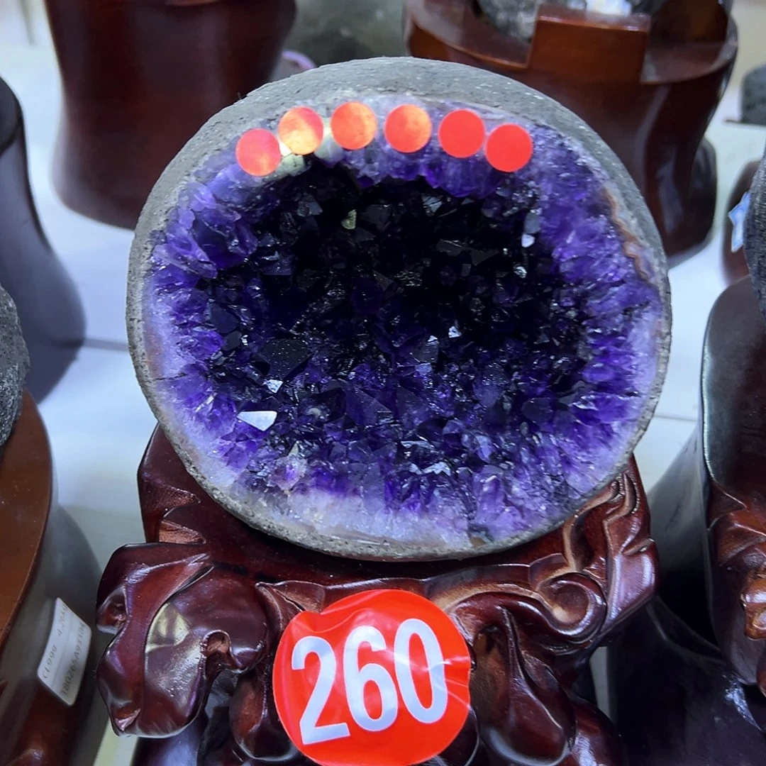 紫晶未镶嵌大型摆件（非配饰）