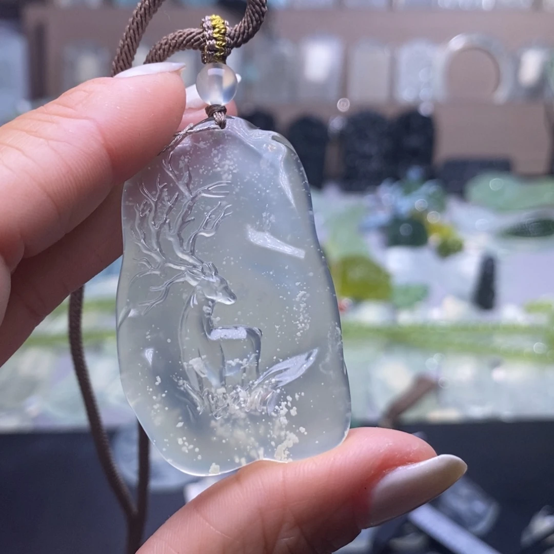 ****木蛇纹石玉未镶嵌颈饰