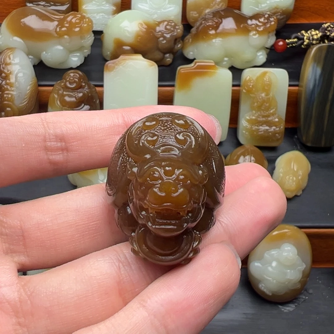 颈饰未镶嵌和田玉
