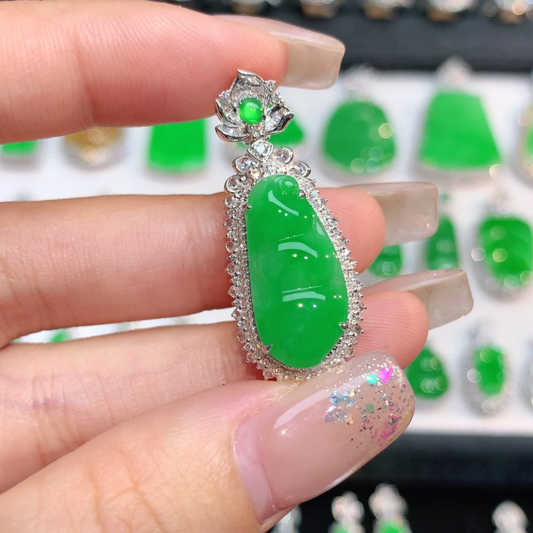 吊坠(不含链)18K金镶嵌翡翠